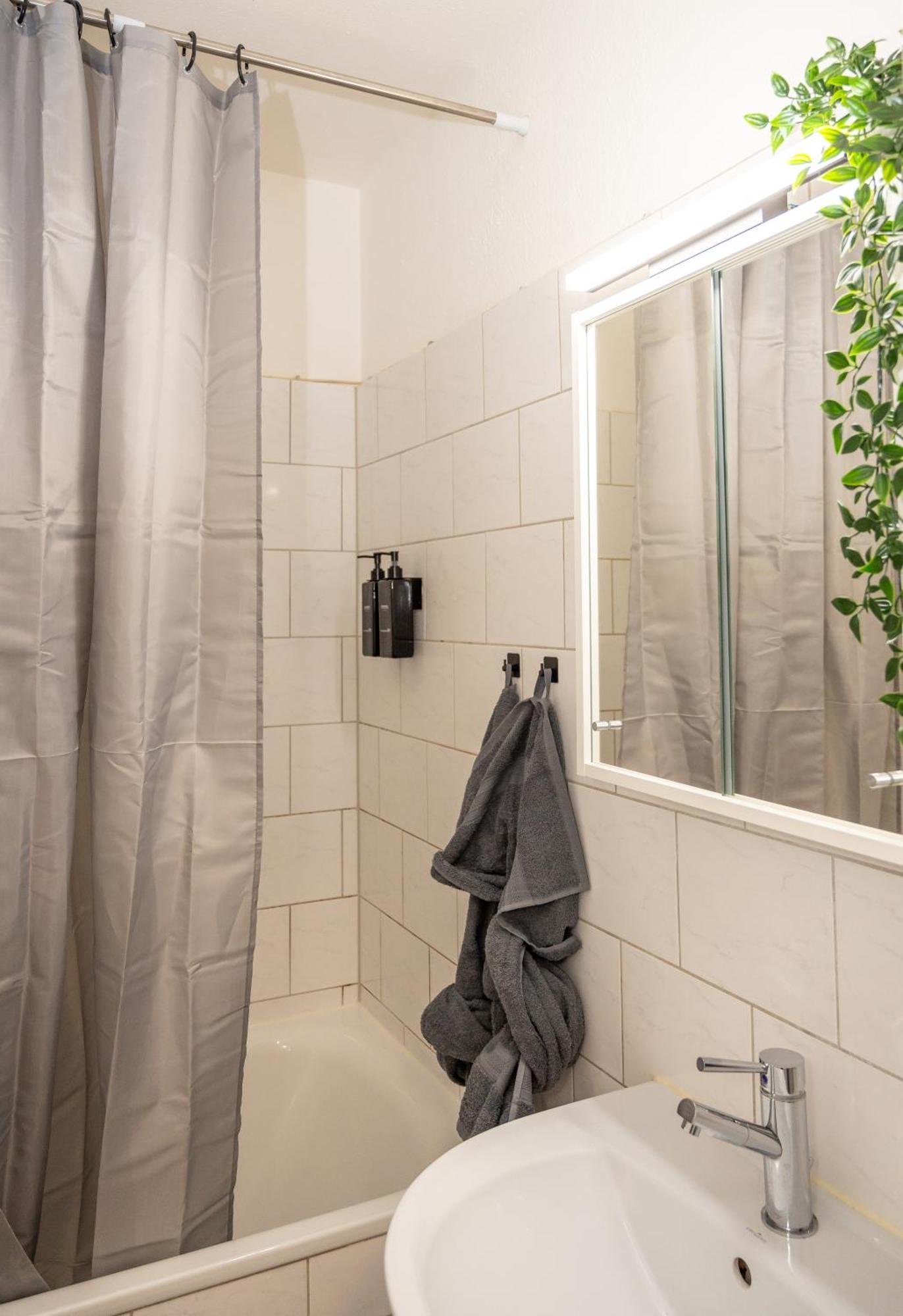 Stilvolles Apartment Im Essener Stadtkern Екстериор снимка